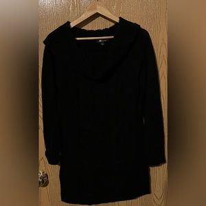 AB Studio Women’s black long sleeved full body sweater large
